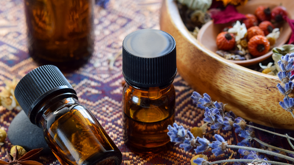 Essential Oils for Fall: Scents to Warm Your Spirit